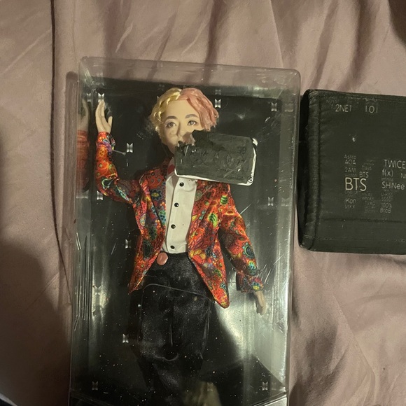 Bts v doll - Picture 1 of 1